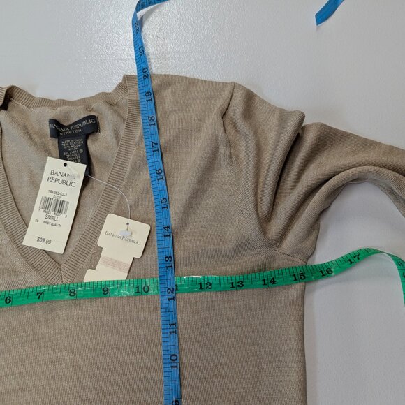 NWT Banana Replublic Silk Blend Sweater Size Small Color Tan - Picture 10 of 10